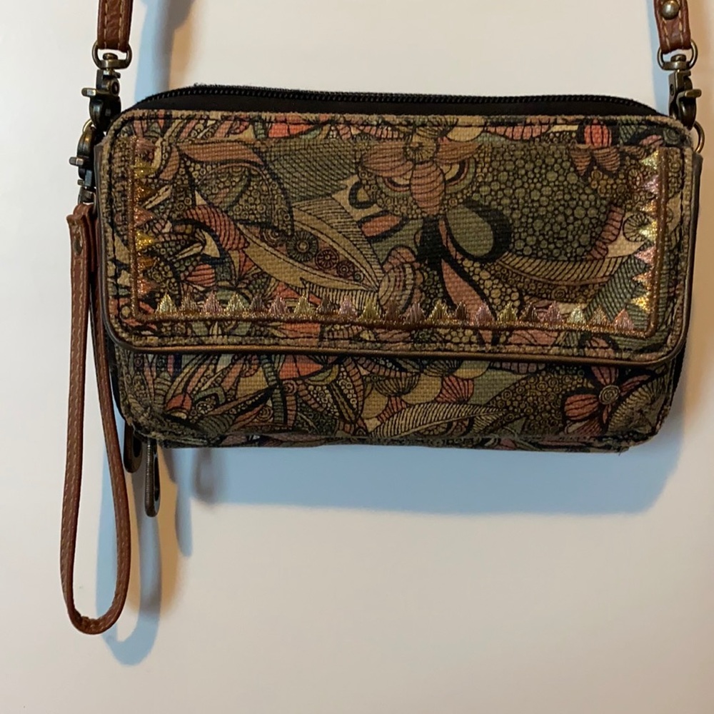 Sakroots large wallet/wristlet/crossbody purse